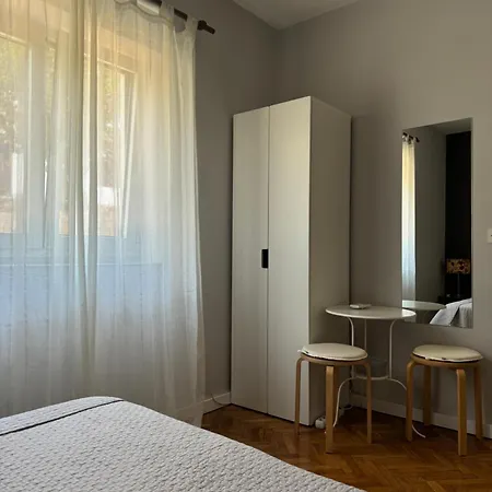 Gostinjska kuća For Two